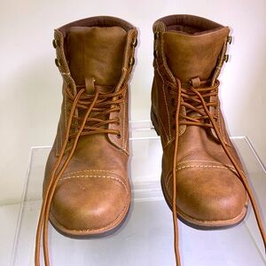 SS Baker (Sun + Stone) Boots, size 10 Men’s, very good condition